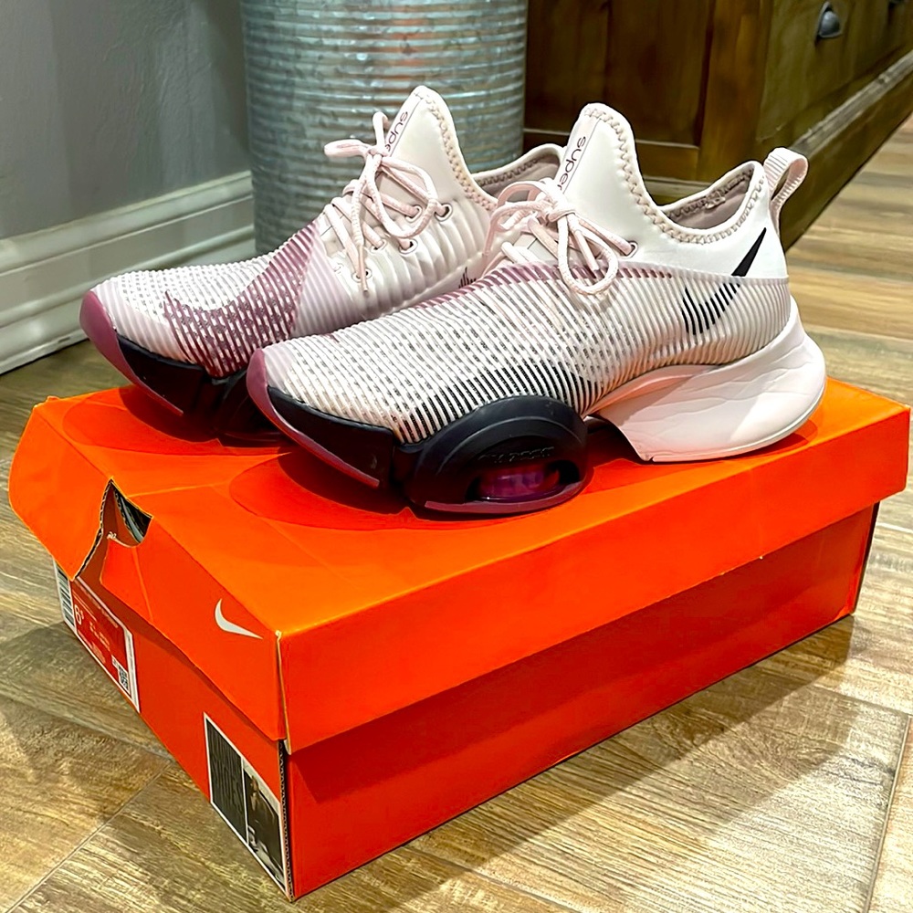 Women’s Nike Air Zoom SuperRep